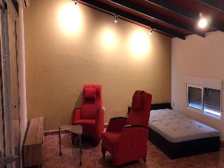 Suelo rústico con vivienda en Dolores 13