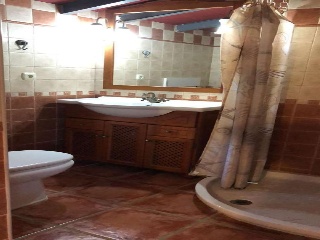 Suelo rústico con vivienda en Dolores 15