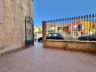 Chalet adosado en Dolores 4