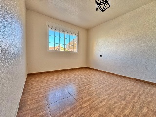Chalet adosado en Dolores 36