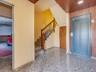 Pisos con anejos en C/ Camí de mig horta 26
