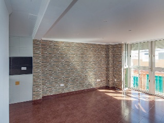 Piso en venta en Torrent de 67  m²