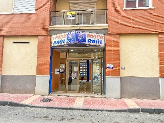 Local próximo al Centro de Salud 10