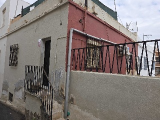 Piso en venta en Almería de 54  m²