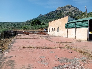 Suelo rústico con nave en Paraje La Higuerilla 3