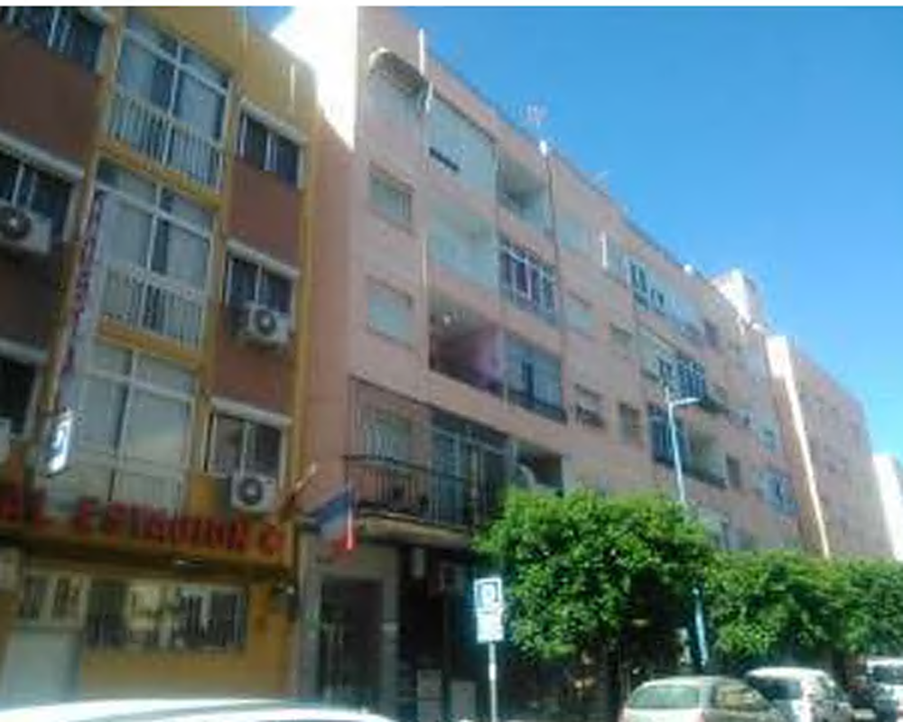 Piso en C/ Calzada Castro, Almeria 