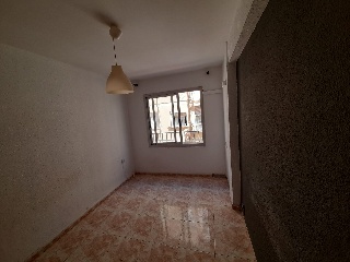 Piso en C/ Calzada Castro, Almeria  12