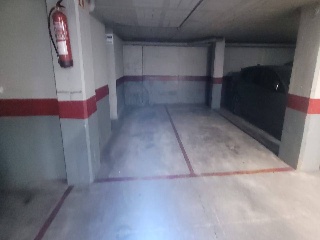 Local y Garaje con trastero en C/ Migdia , Girona 3