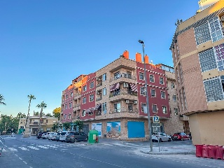 Piso con garaje en Beniel 27