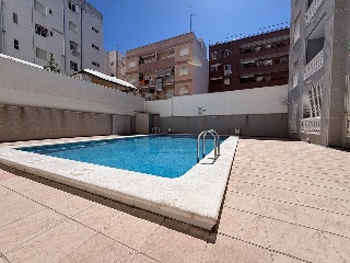 Piso con garaje en Torrevieja 2