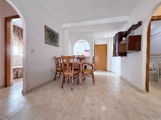 Piso con garaje en Torrevieja 12