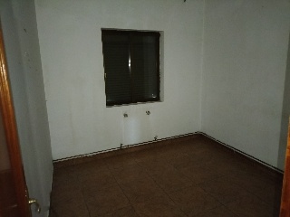 Conjunto de pisos en construcción detenida en Guardo - Palencia - 15