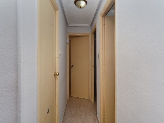 Piso en Barrio de los Rosales 12