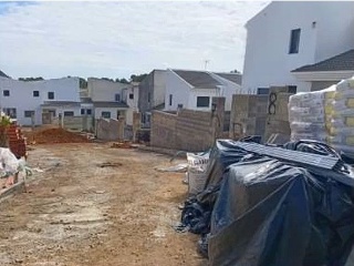Vivienda unifamiliar adosada en construción en Montserrat - Valencia - 4