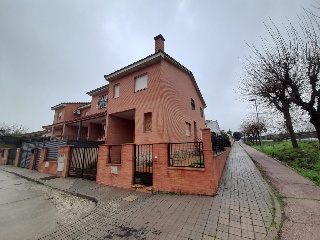 Casa adosada en C/ Cercado Rosario, Chapinería (Madrid) 2
