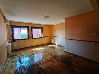 Piso, garaje y trastero en C/ Faustino Cordón Bonet, Madrid  4