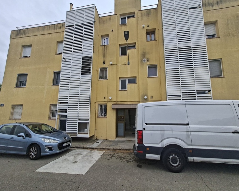 Piso en C/ Carles Rahola - Vidreres - Girona