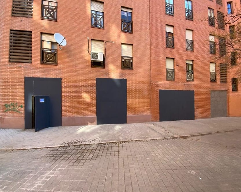 Local en C/ José Ramón Vizcaino, Madrid