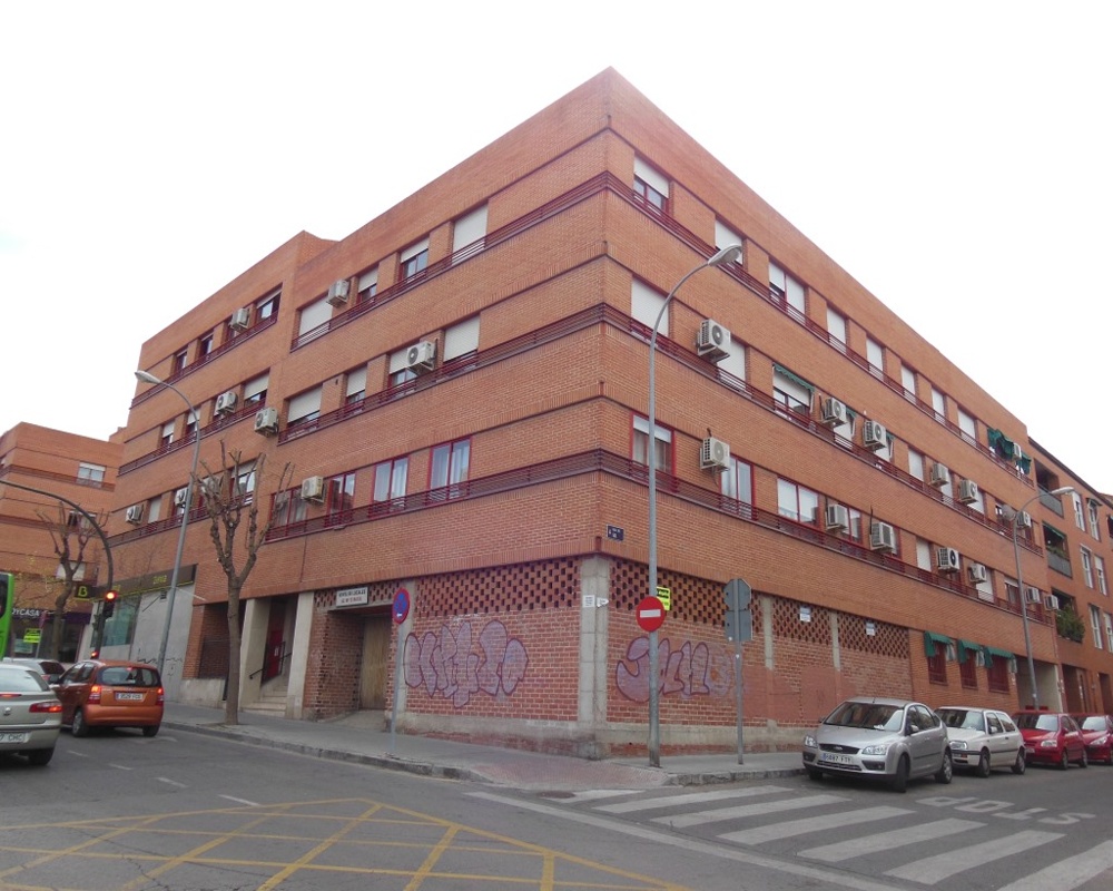Local en Av plaza de toros