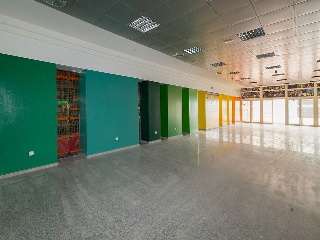 Nave en C/ seis de junio 31