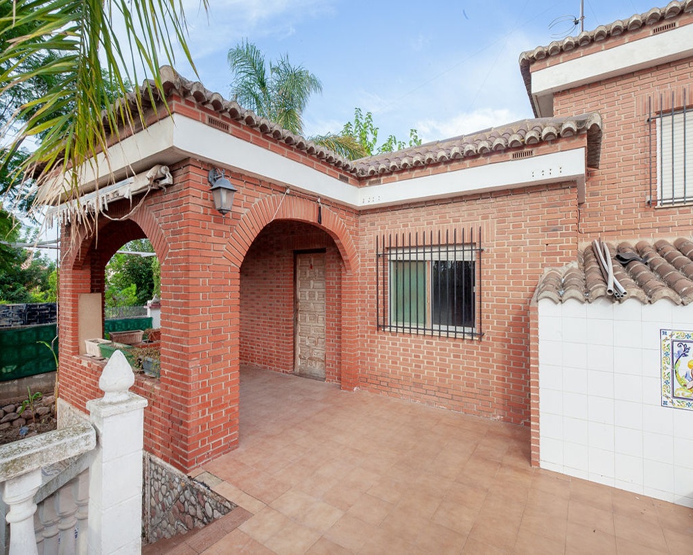 Chalet en C/ Blasco Ibáñez, Urb. Bonanza, Náquera (Valencia)