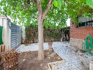 Chalet en C/ Blasco Ibáñez, Urb. Bonanza, Náquera (Valencia) 27