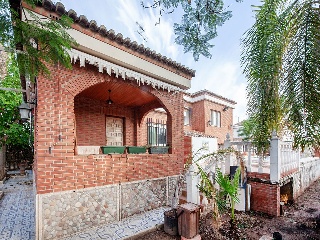 Chalet en C/ Blasco Ibáñez, Urb. Bonanza, Náquera (Valencia) 28