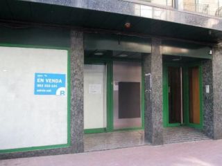 Local en venta en Martorell de 329  m²