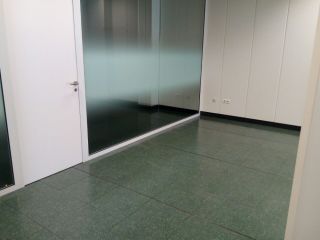 Local en Av Doctor Fleming 4
