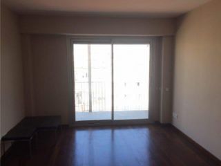 Piso en venta en Barcelona de 77  m²