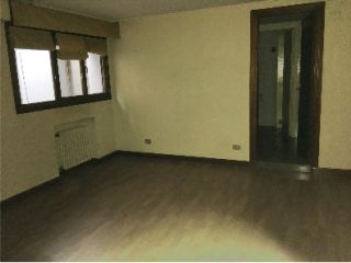 Local en venta en Oviedo de 47  m²