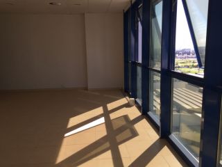 Oficina con garaje en C/ Arquitectura 8