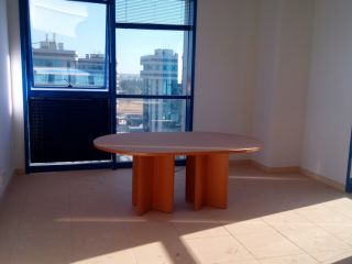 Oficina y plaza de aparcamiento en C/ Arquitectura 3