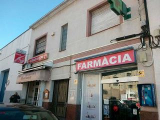 Local en venta en Terrassa de 97  m²