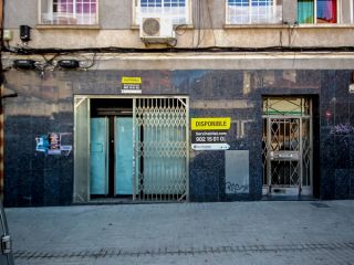 Local en venta en Hospitalet De Llobregat, L' de 133  m²