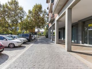 Promoción de locales en venta en plaza pla dels albers, 16-17 en la provincia de Barcelona 3