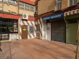 Local en venta en c. puerto de piedrafita, 17-19, Sevilla, Sevilla 1