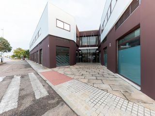 Promoción de locales en venta en avda. camino de benacazon, 3 en la provincia de Sevilla 3