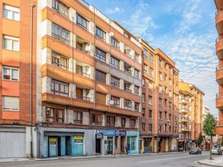 Local en venta en Oviedo de 151  m²