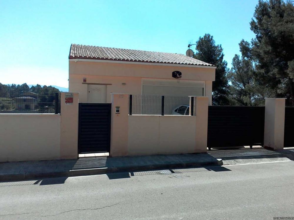 Chalet aislado en C/ Priorat