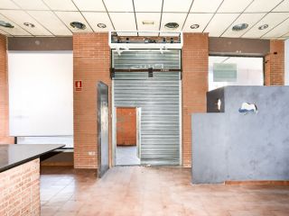 Local en venta en plaza joan tutau i verges, 1, Figueres, Girona 4