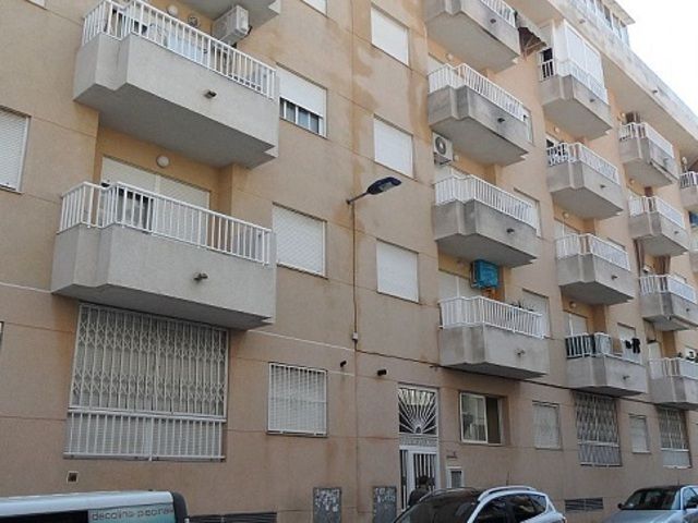 Piso en TORREVIEJA (Alicante)