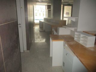 Local comercial en C/ Mossen Jacint Verdagues 7