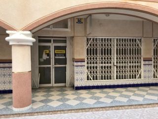 Local en venta en Torrevieja de 125  m²