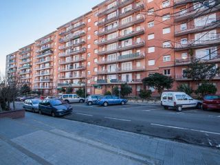 Piso en venta en C. Cresques Elies..., Figueres, Girona 2