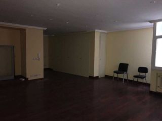 Oficina en C/ Melquiades Alvarez  4
