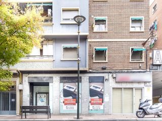 Piso en venta en Zaragoza de 181  m²