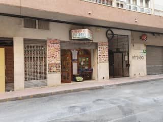 Local en venta en Torrevieja