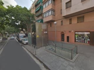 Garaje en venta en Barcelona de 23  m²