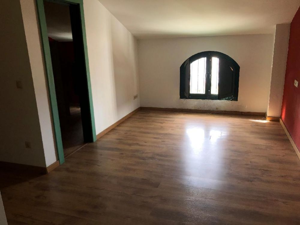 Unifamiliar en venta en Cuevas De San Marcos por 181.500€ Unifamiliar